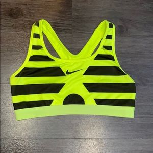 NIKE sports bra
